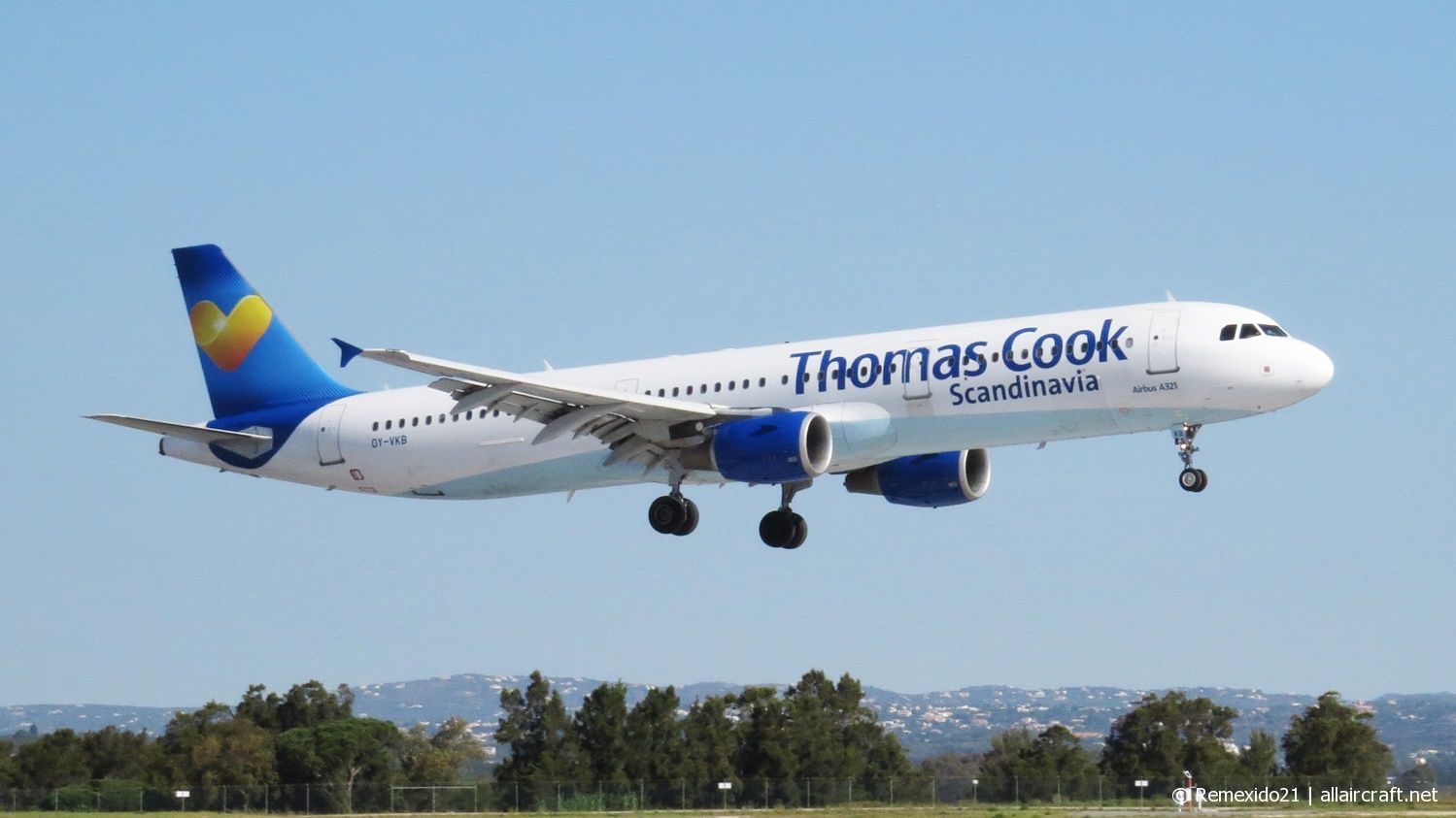 OY-VKB · Airbus A321-211 · (FAO / LPFR)