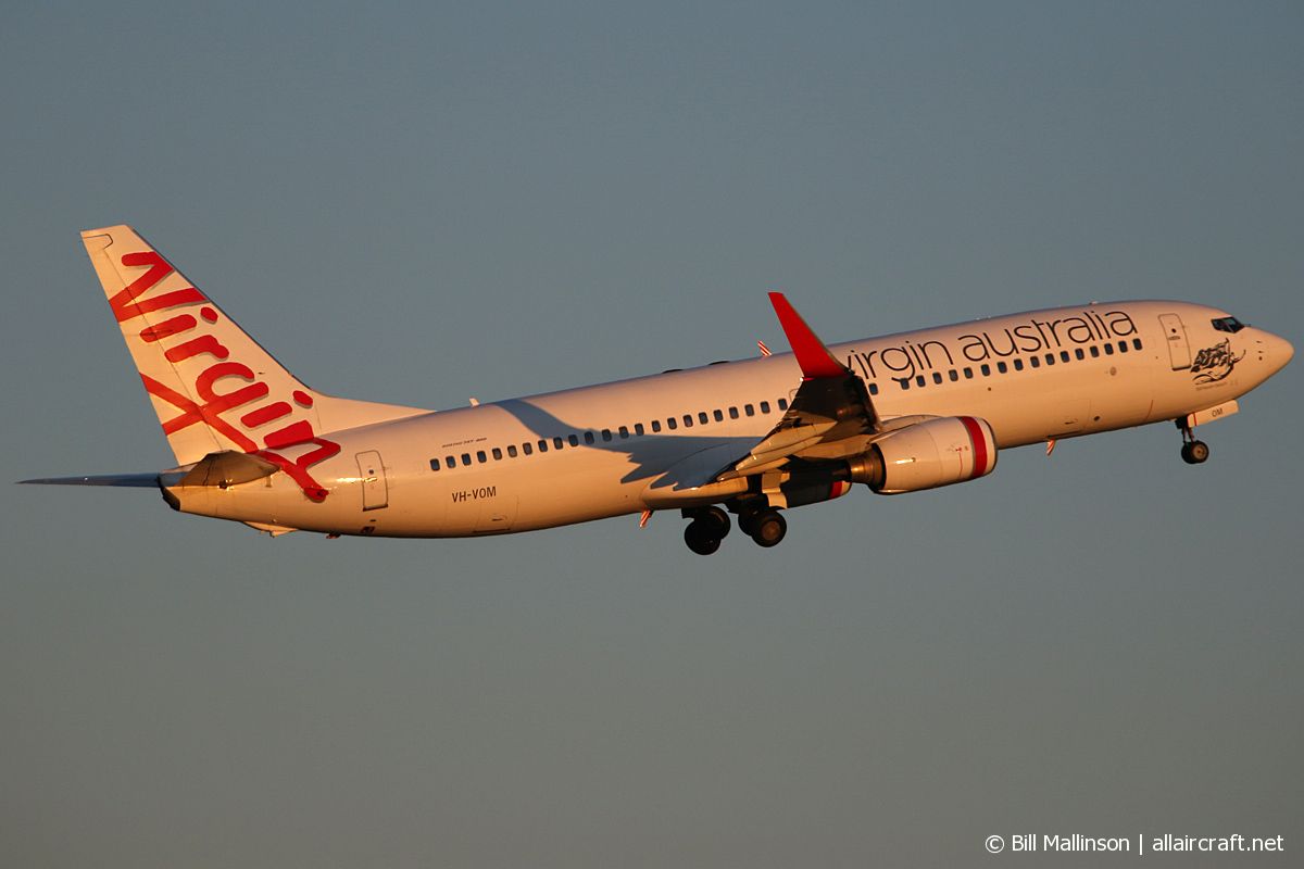 VH-VOM · Boeing 737-8FE(WL) · (SYD / YSSY)