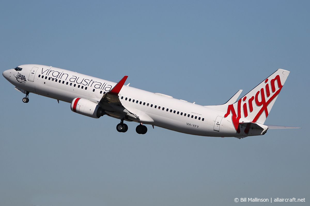 VH-YFY (41016) 2017 Boeing 737-8FE(WL)