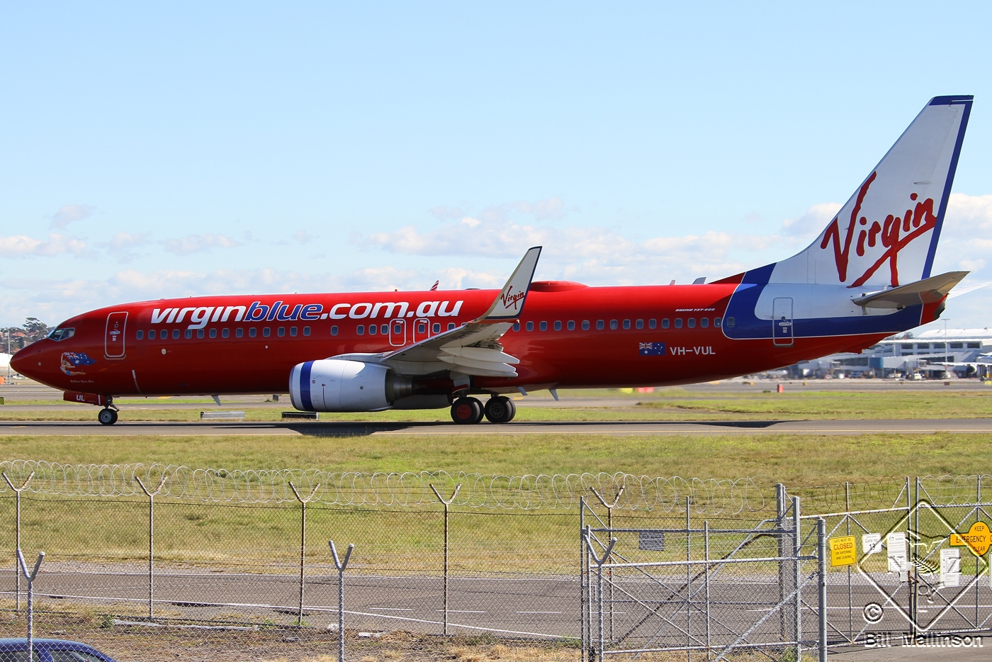 VH-VUL · Boeing 737-8FE · (SYD / YSSY)