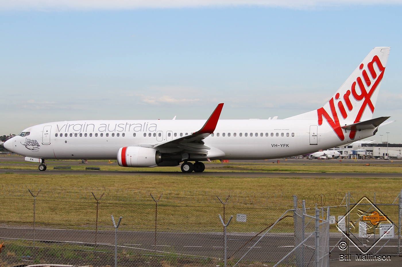 VH-YFK · Boeing 737-8FE(WL) · (SYD / YSSY)