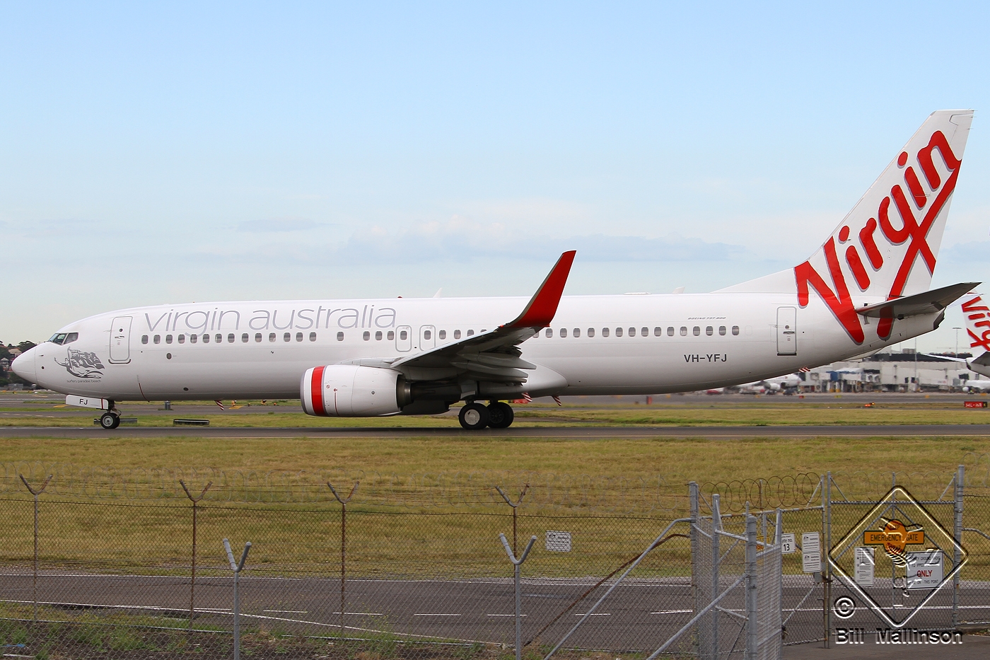 VH-YFJ · Boeing 737-8FE(WL) · (SYD / YSSY)