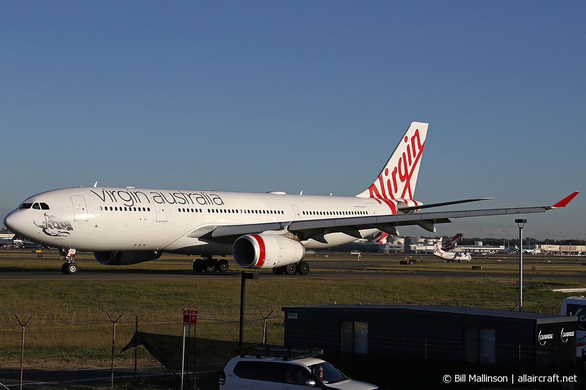 VH-XFE (1319) 2012 Airbus A330-243