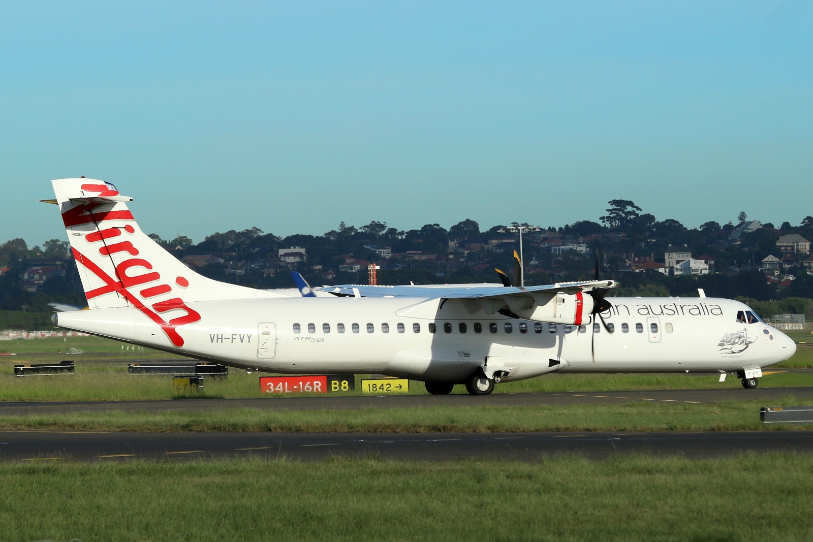 VH-FVY · ATR-72-600 · (SYD / YSSY)