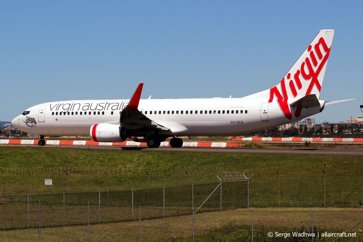 VH-IWX (44232) 2016 Boeing 737-8SA(WL)