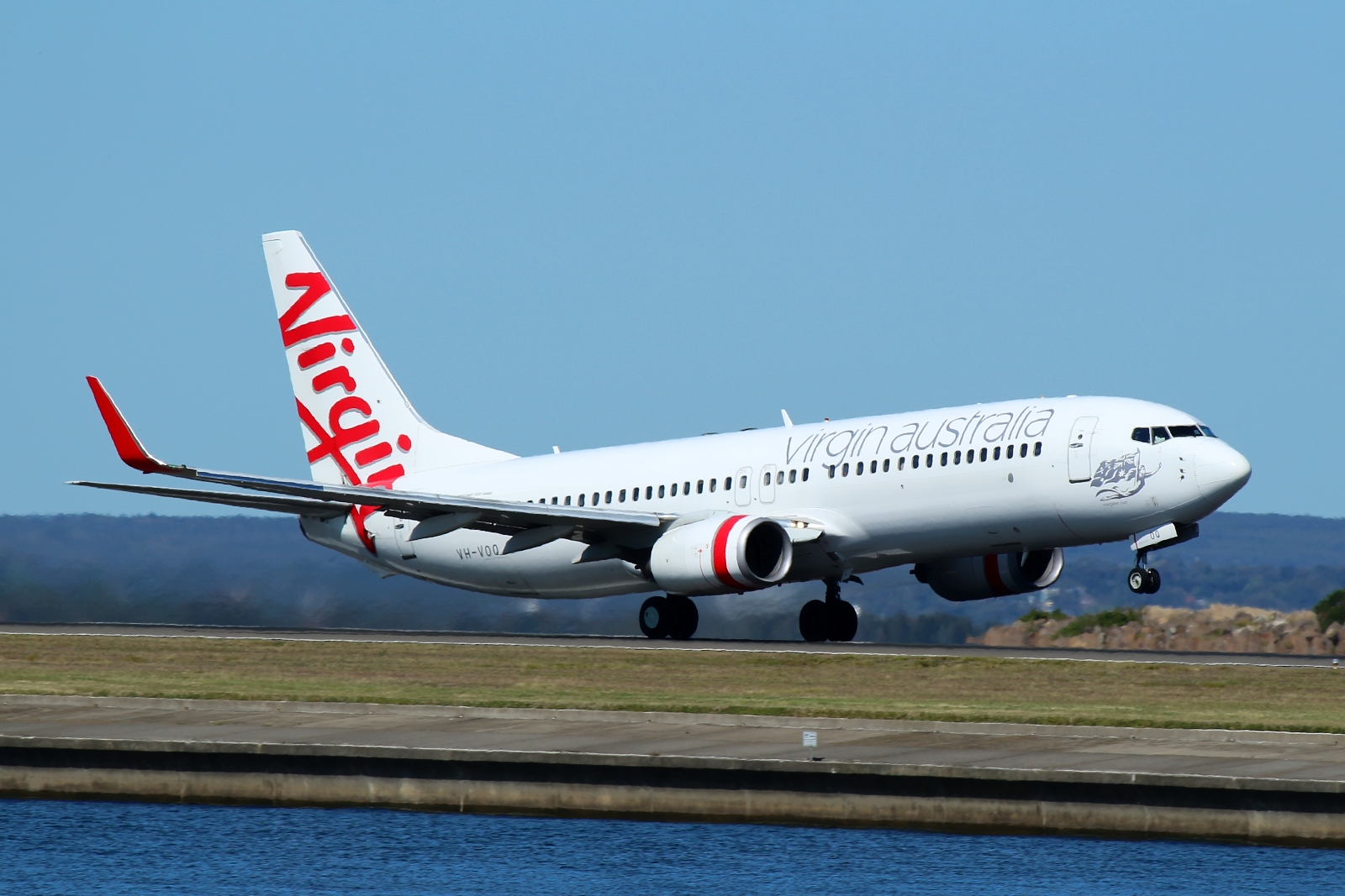 VH-VOQ · Boeing 737-8FE(WL) · (SYD / YSSY)