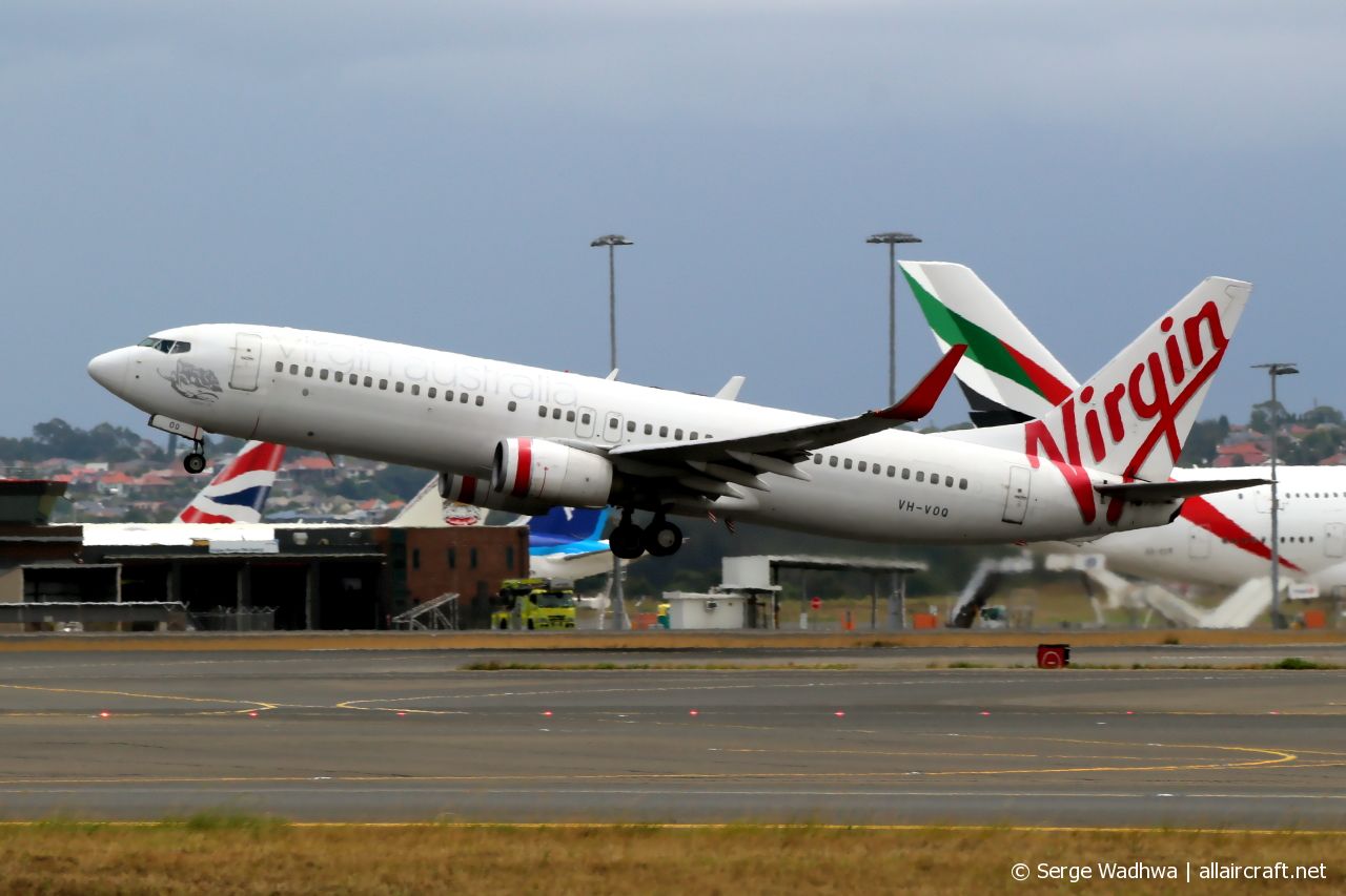 VH-VOQ (33798) 2003 Boeing 737-8FE WL