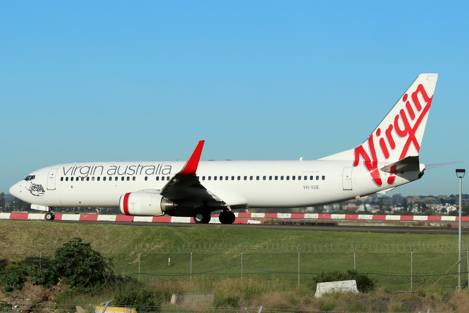 VH-VUE · Boeing 737-8FE(WL) · (SYD / YSSY)