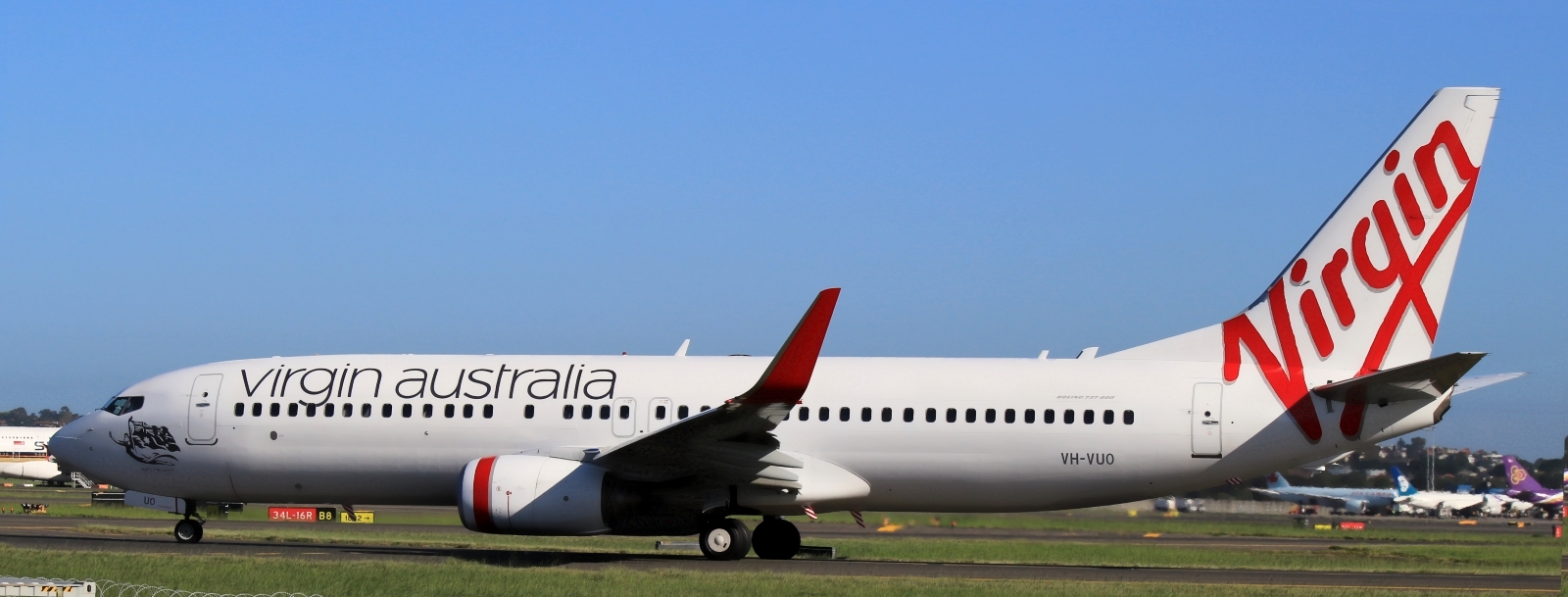 VH-VUO · Boeing 737-8FE(WL) · (SYD / YSSY)
