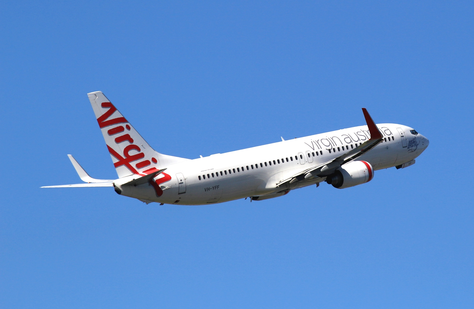 VH-YFF · Boeing 737-8FE(WL) · (SYD / YSSY)