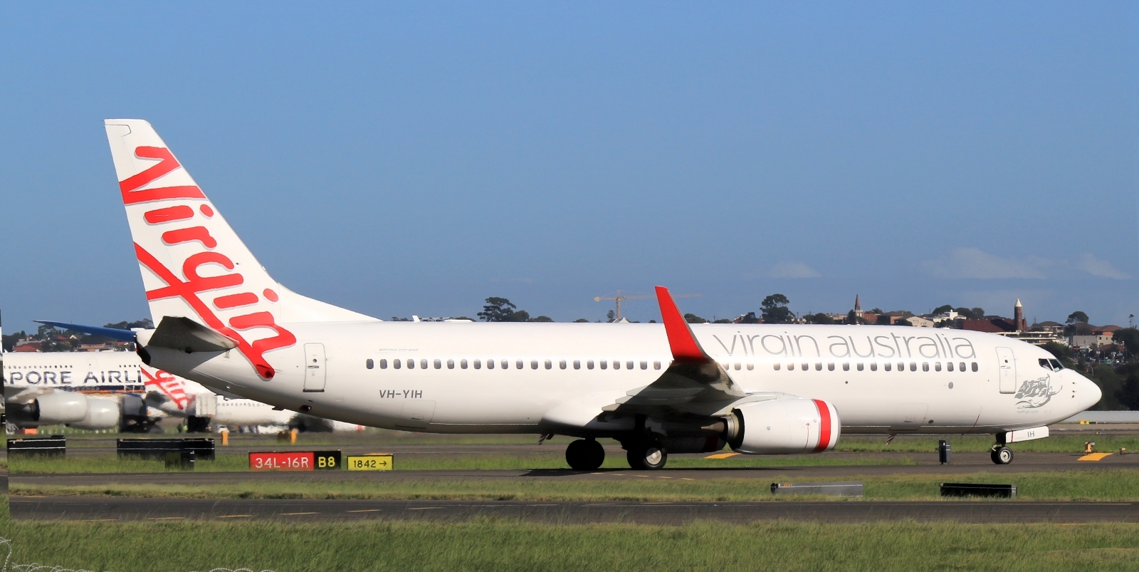VH-YIH · Boeing 737-8FE · (SYD / YSSY)