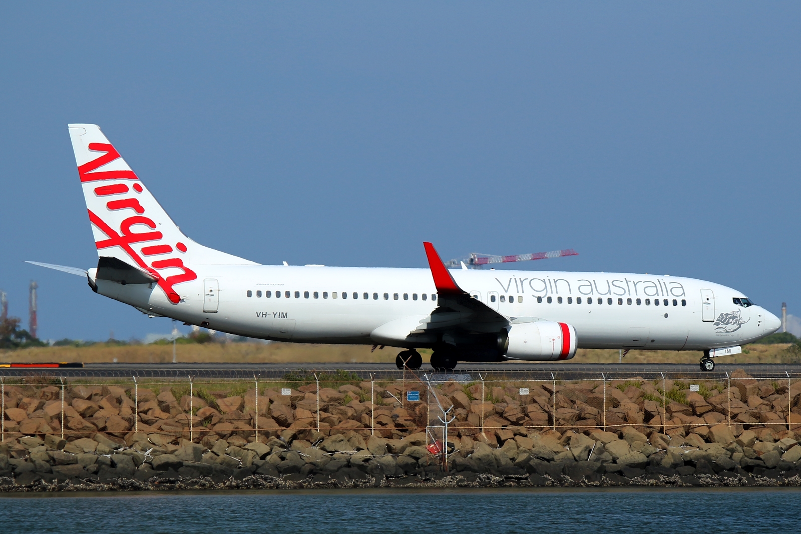 VH-YIM · Boeing 737-8FE(WL) · (SYD / YSSY)