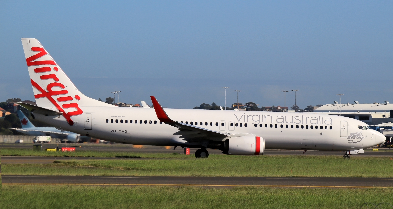 VH-YVD · Boeing 737-8FE · (SYD / YSSY)
