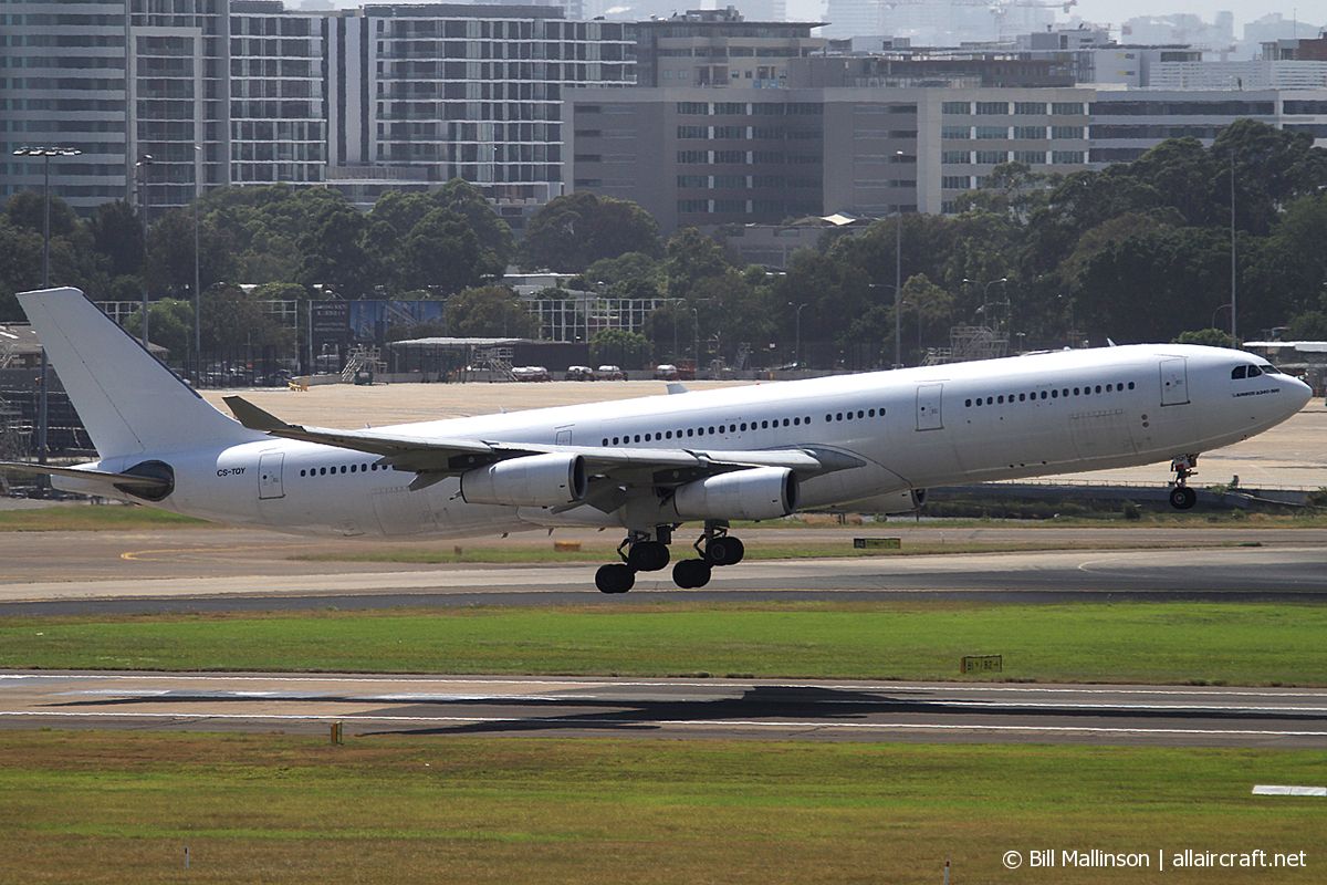 CS-TQY · Airbus A340-313 · (SYD / YSSY)