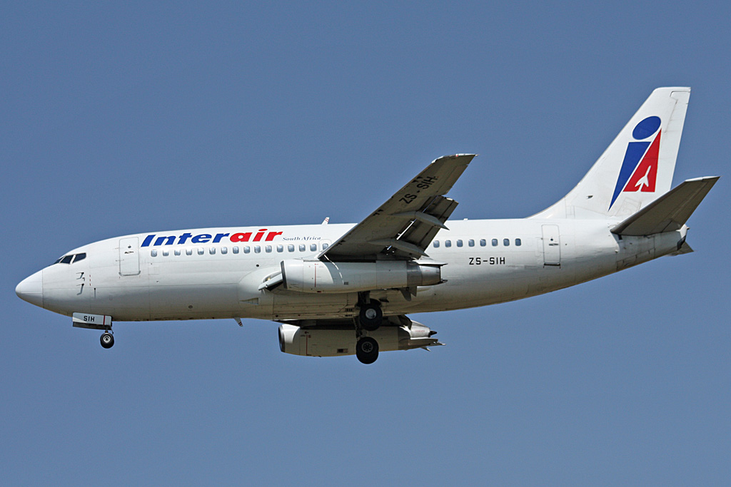 ZS-SIH (22587) 1982 Boeing 737-244/Adv