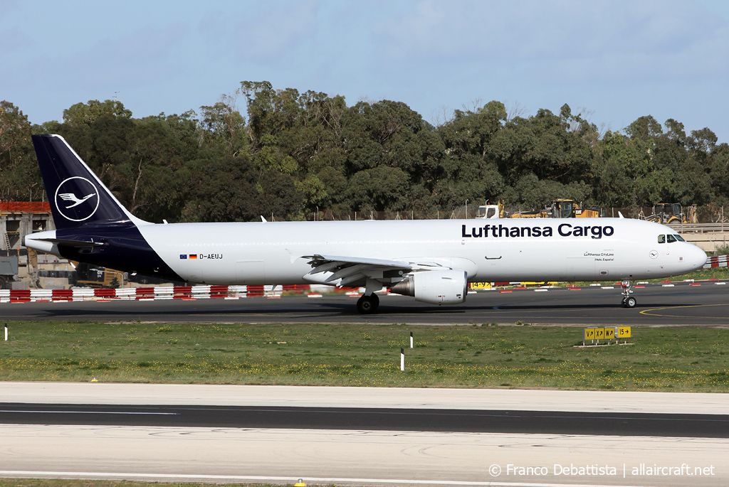 D-AEUJ · Airbus A321-211(P2F) · (MLA / LMML)