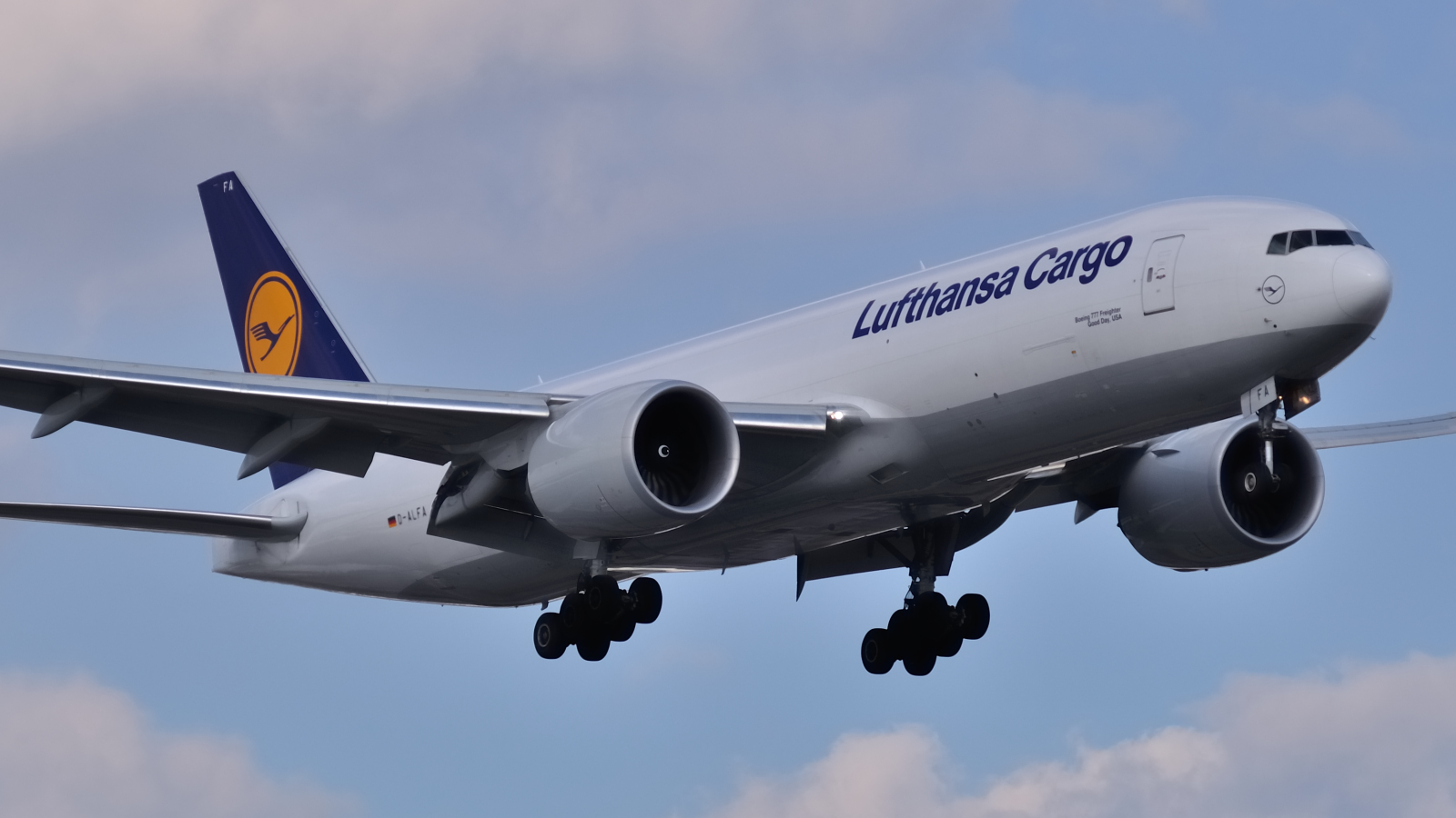 D-ALFA · Boeing 777-FBT · (YYZ / CYYZ)