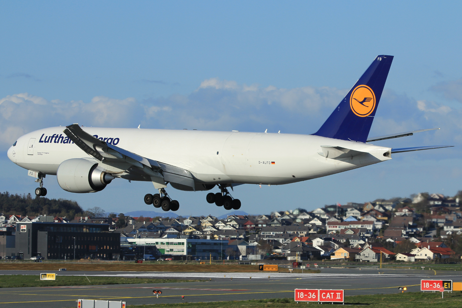 D-ALFD · Boeing 777-FBT · (SVG / ENZV)