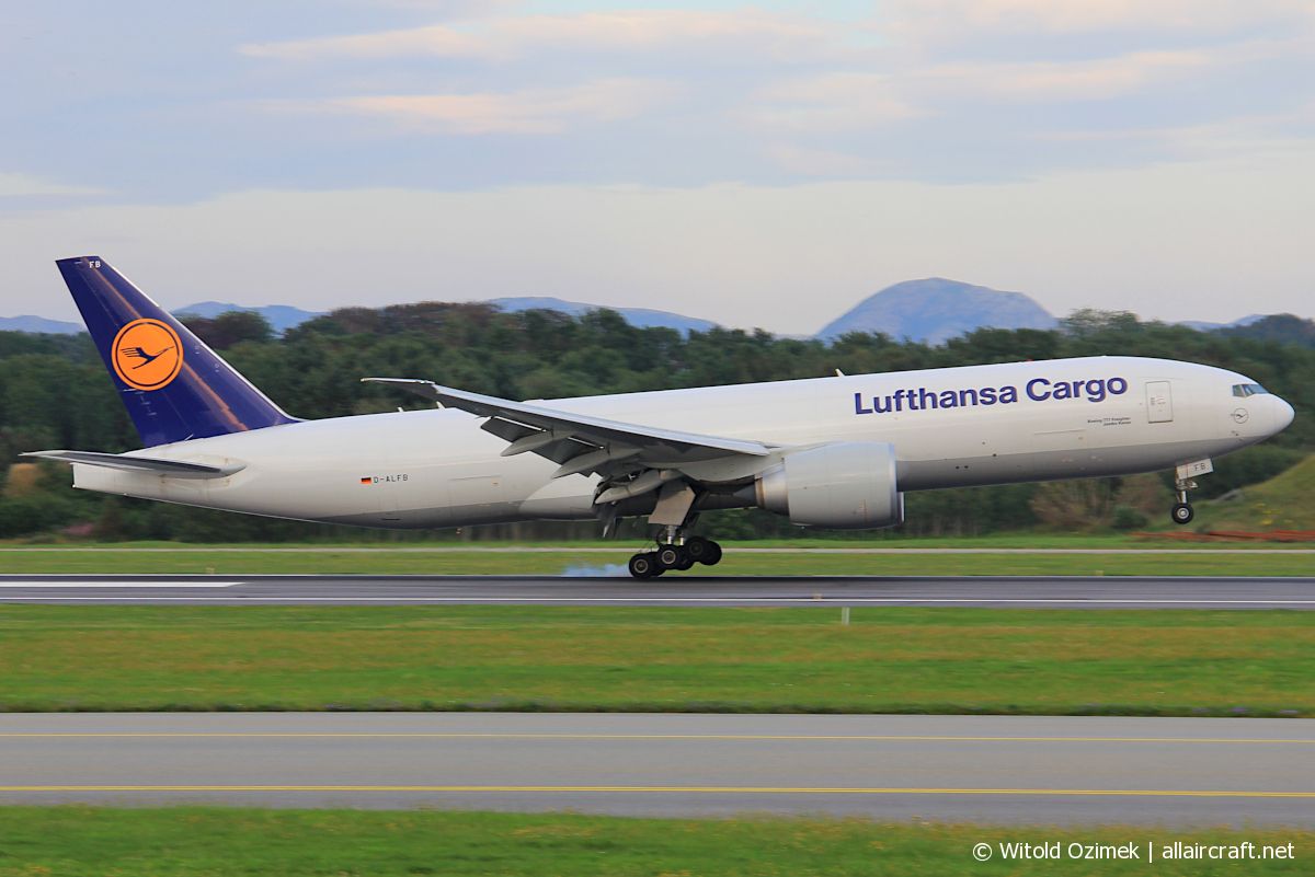 D-ALFB · Boeing 777-FBT · (SVG / ENZV)