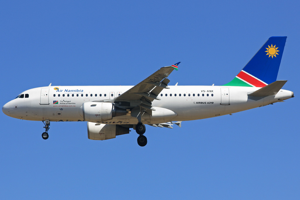 V5-ANK (cn 3586) Airbus A319-112