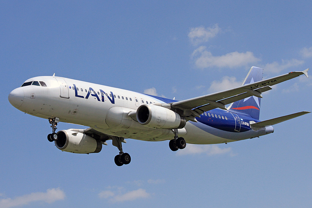 LV-BTM, (cn 1548), Airbus A320-233