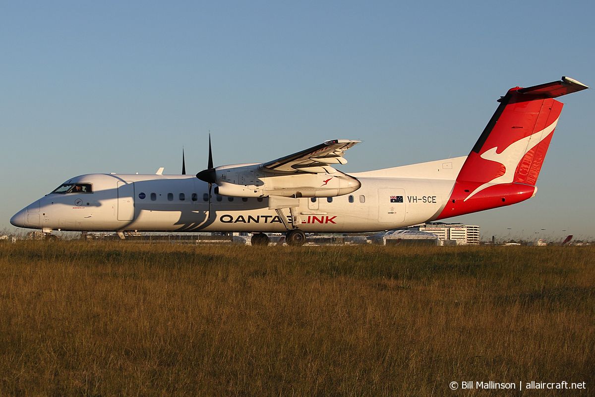 VH-SCE (602) 2004 Bombardier Dash 8-Q315