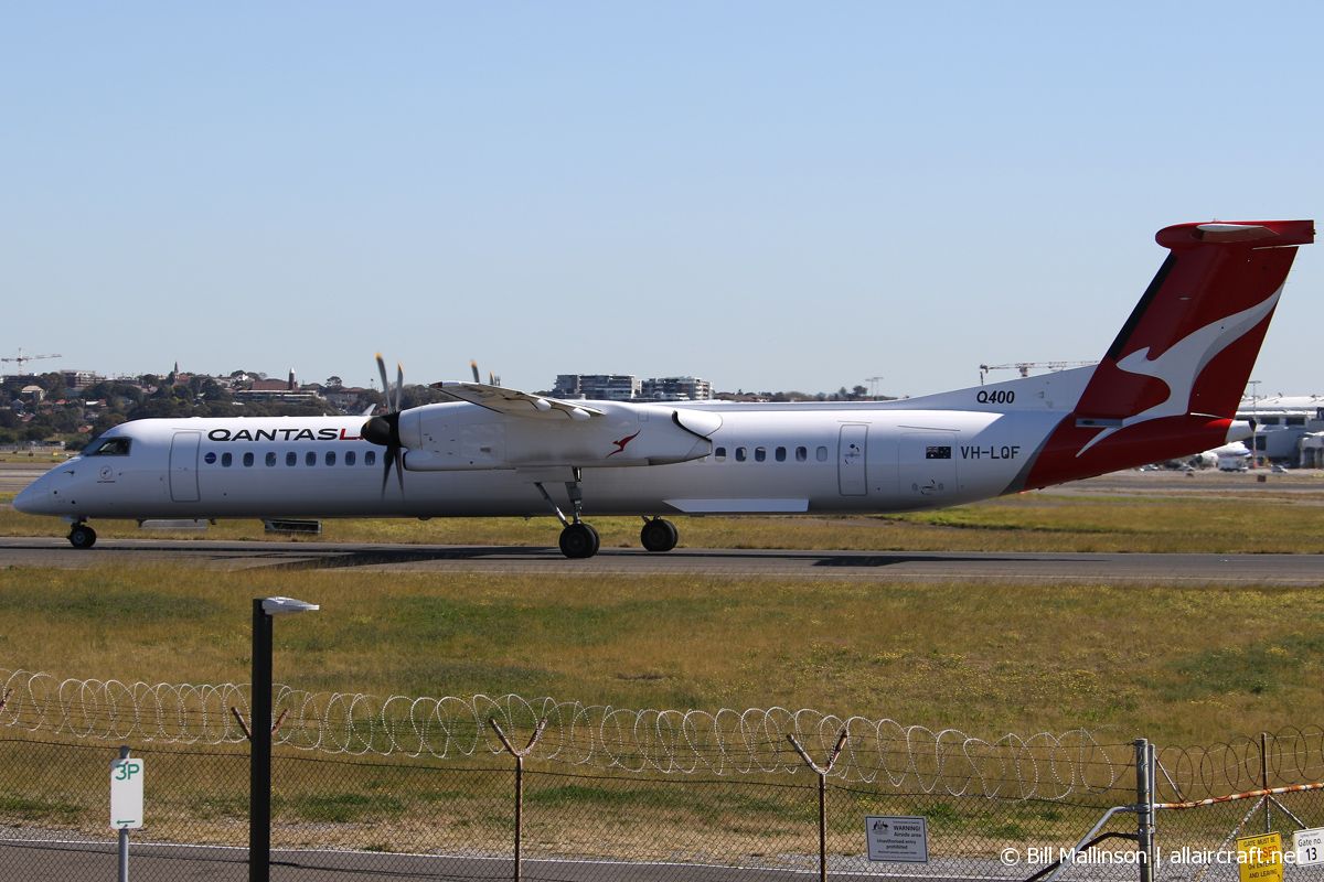 VH-LQF · Bombardier Dash 8-Q402 · (SYD / YSSY)