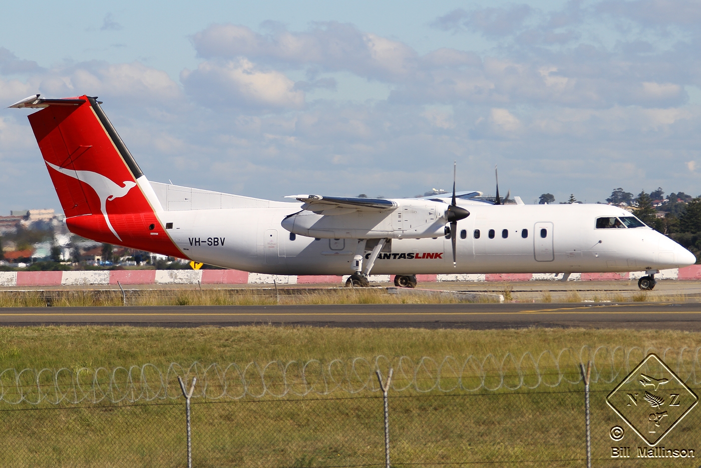 VH-SBV (595) 2003 Bombardier Dash 8-Q315