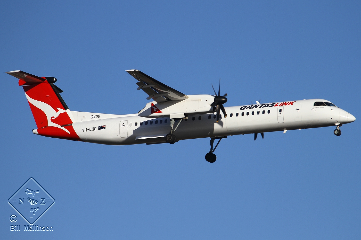 VH-LQD · Bombardier Dash 8-Q402 · (PER / YPPH)