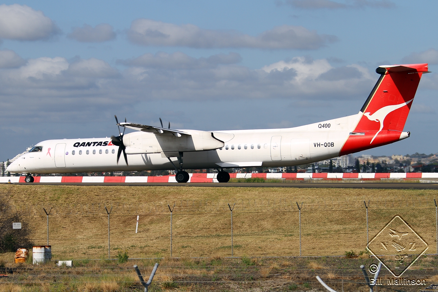 VH-QOB · Bombardier Dash 8-Q402 · (SYD / YSSY)