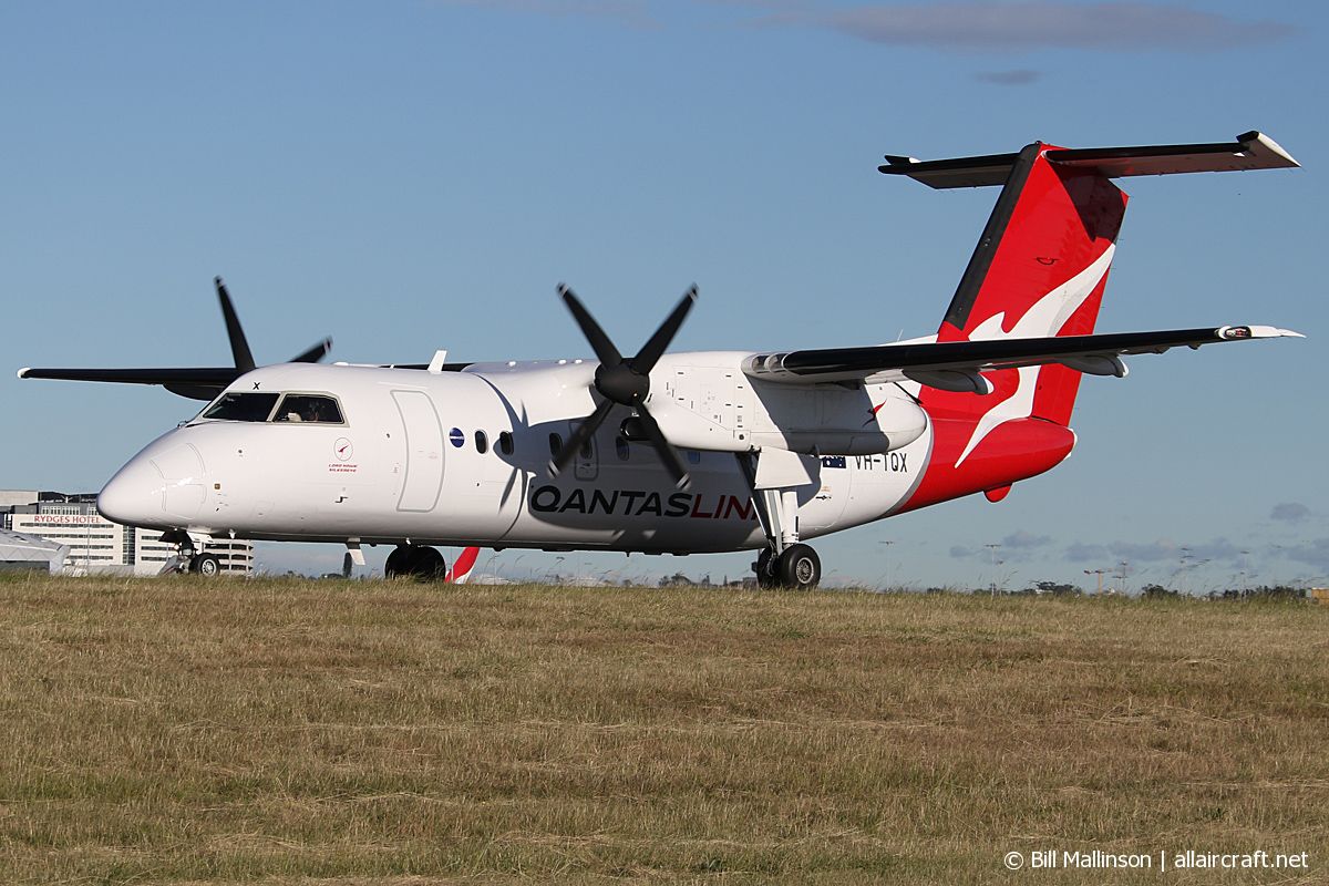 VH-TQX (439) 1996 Bombardier Dash 8-Q202