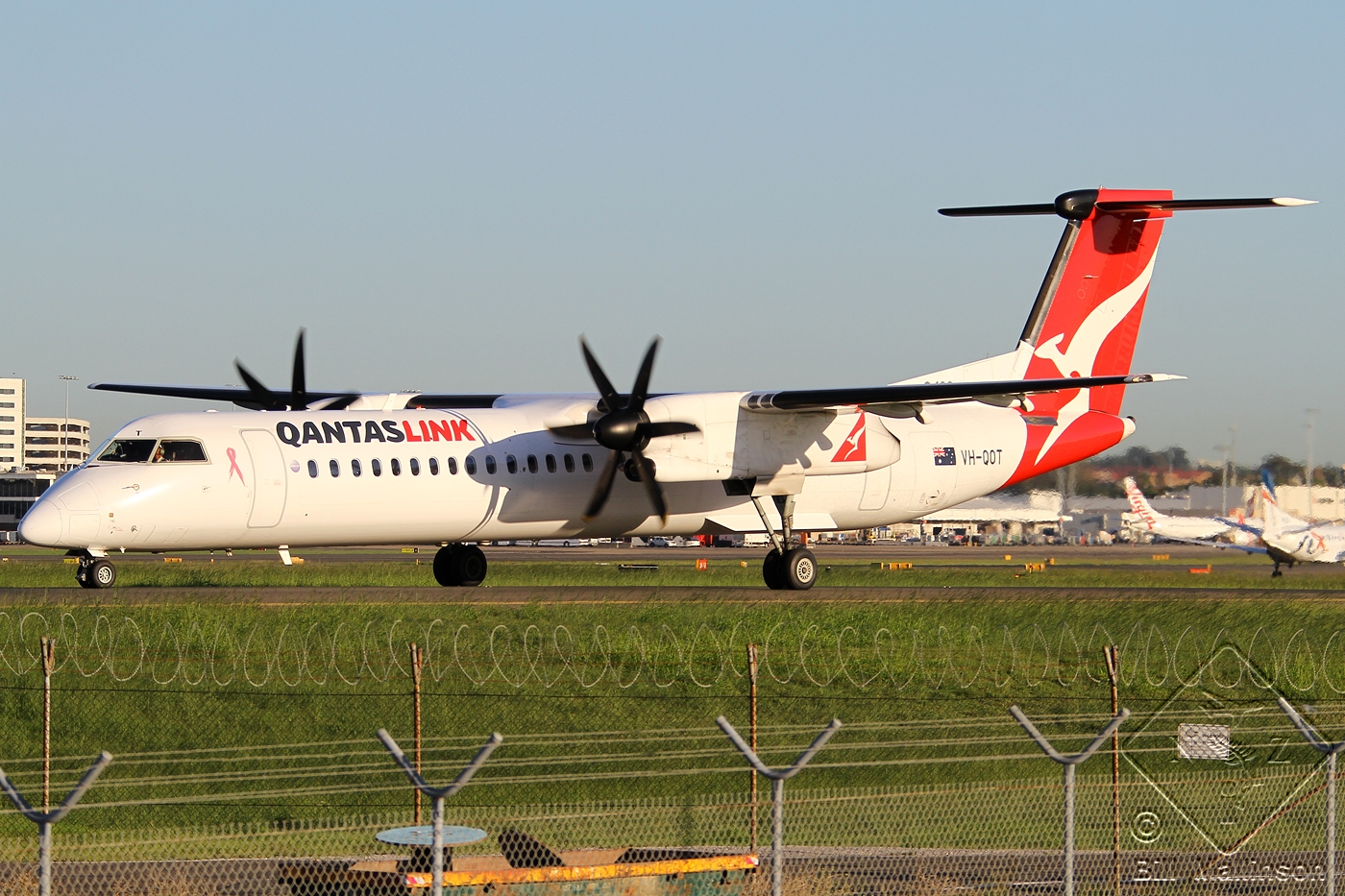 VH-QOT (4269) 2009 Bombardier Dash 8-Q402