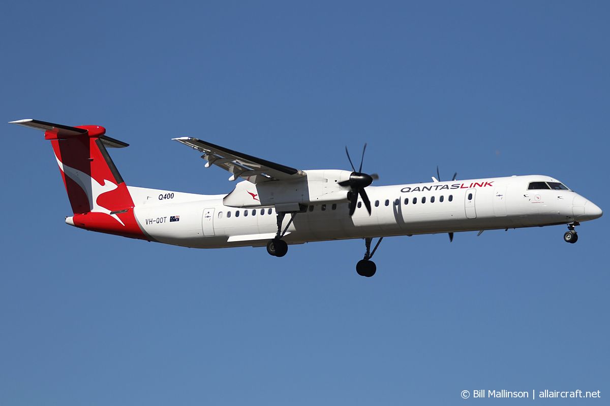 VH-QOT (4269) 2009 Bombardier Dash 8-Q402