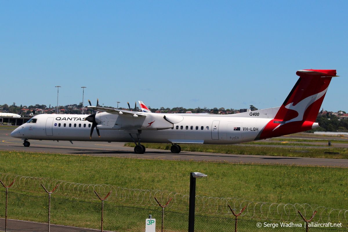 VH-LQH (4431) 2012 Bombardier Dash 8-Q402