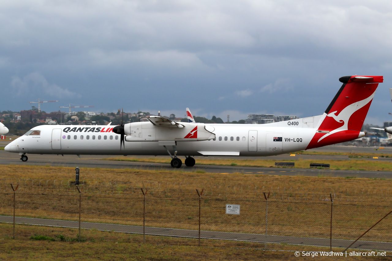 VH-LQQ · Bombardier Dash 8-Q402 · (SYD / YSSY)