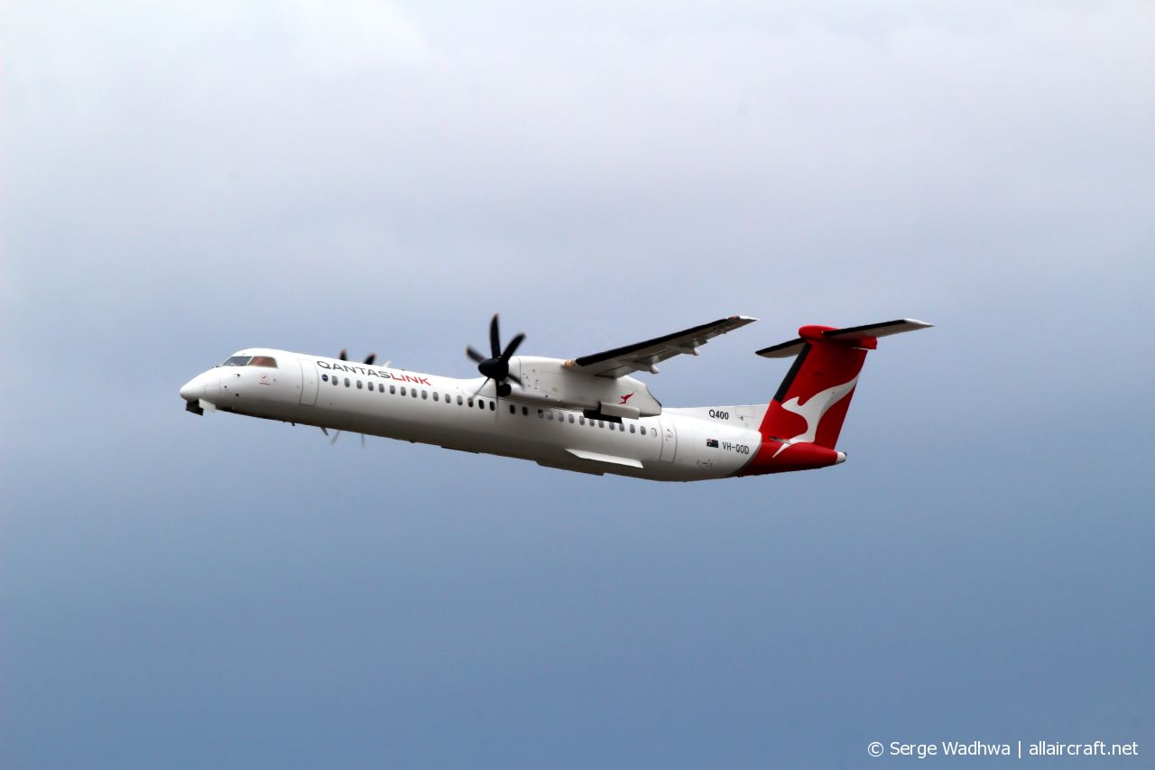 VH-QOD · Bombardier Dash 8-Q402 · (SYD / YSSY)