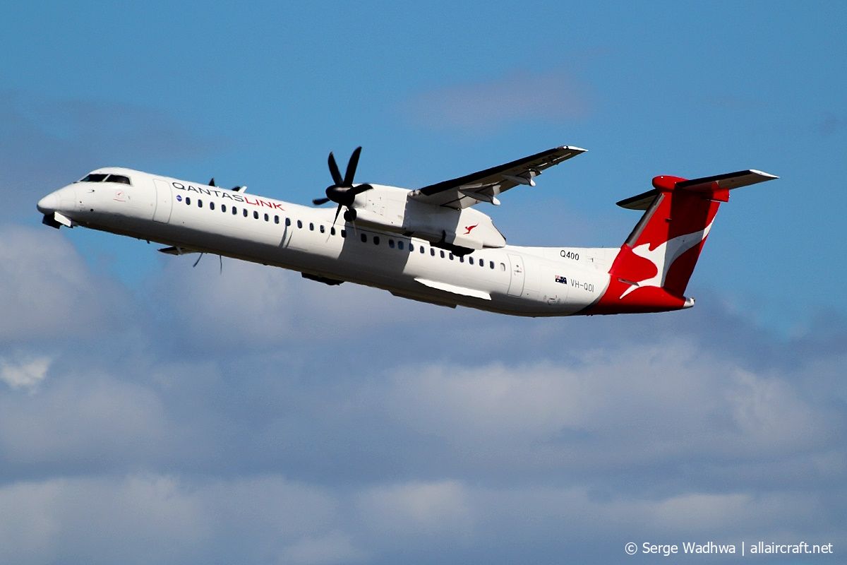 VH-QOI (4189) 2007 Bombardier Dash 8-Q402
