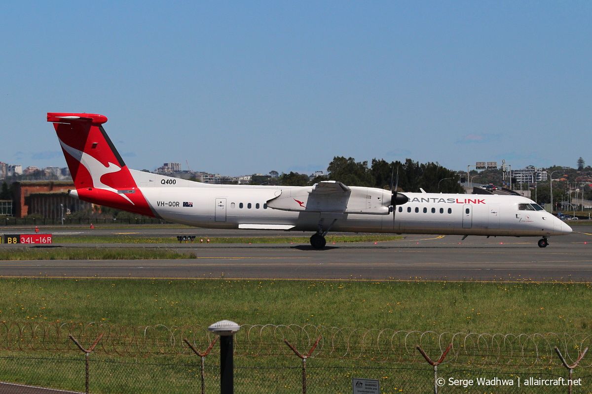 VH-QOR · Bombardier Dash 8-Q402 · (SYD / YSSY)