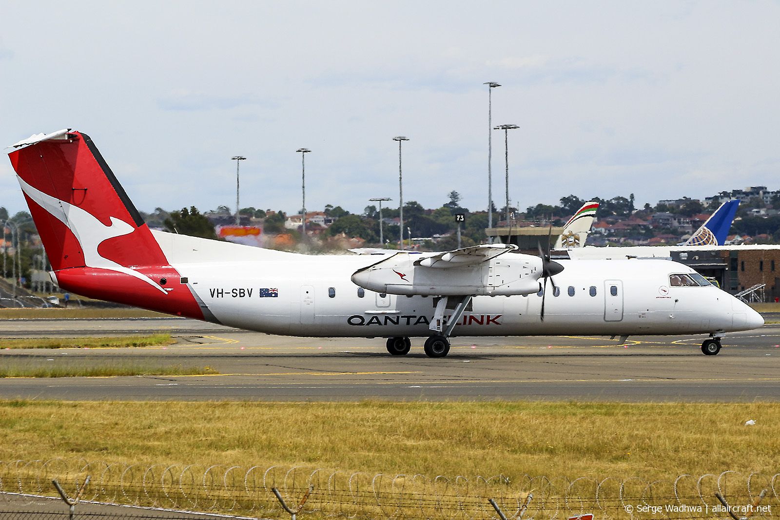 VH-SBV (595) 2003 Bombardier Dash 8-Q315