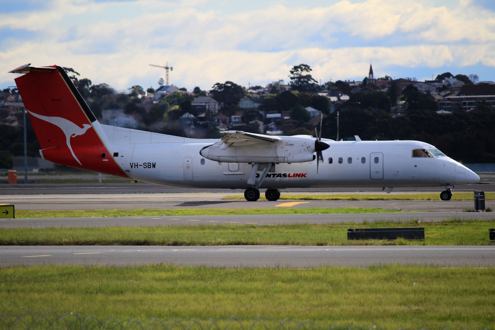 VH-SBW (599) 2003 Bombardier Dash 8-Q315
