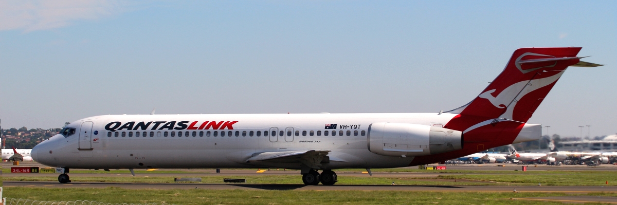 VH-YQT · Boeing 717-2BL · (SYD / YSSY)