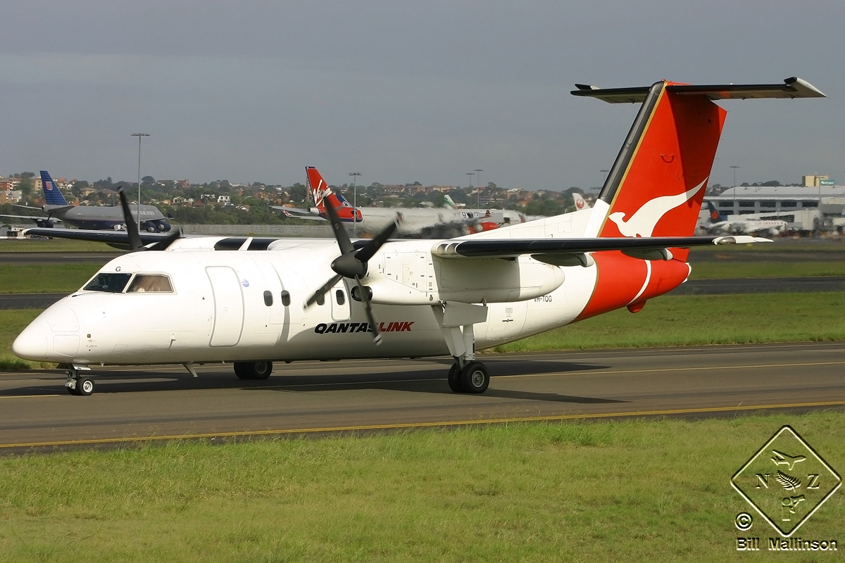 VH-TQG · Bombardier Dash 8-201 · (SYD / YSSY)