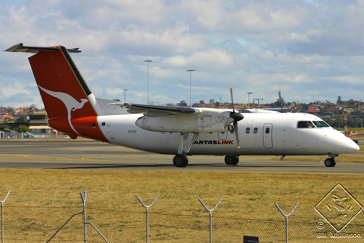 VH-TQR (208) Bombardier Dash 8 102