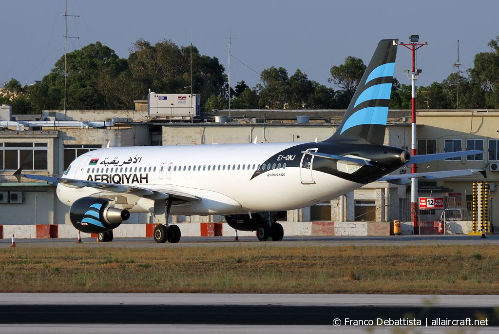 EI-ONJ (4203) 2010 Airbus A320-214