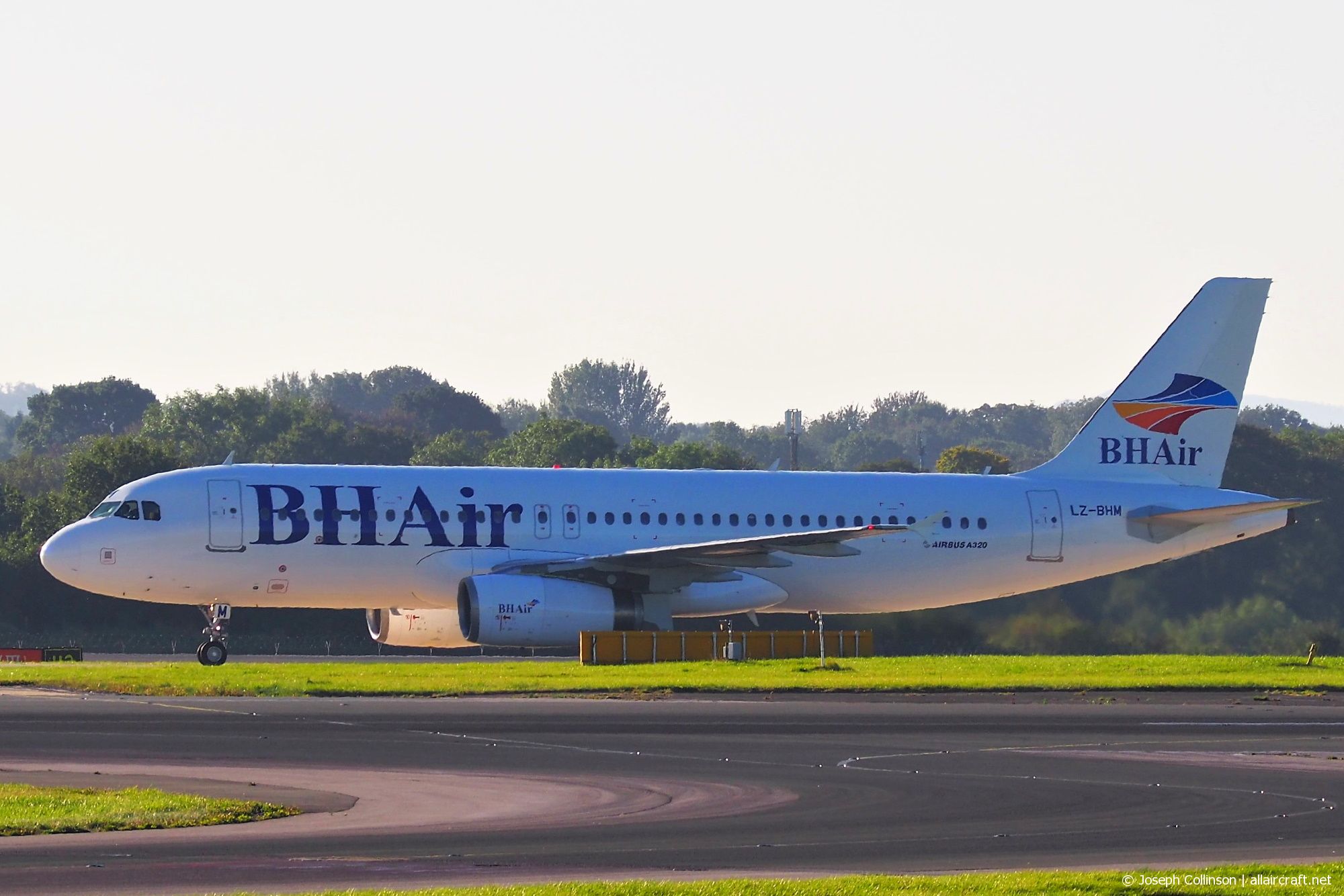 LZ-BHM (2457) 2005 Airbus A320-232