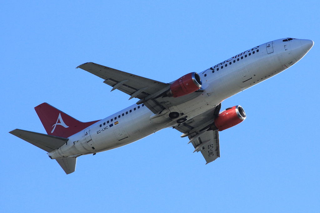 EC-LNC (cn 24130) Boeing 737-4K5