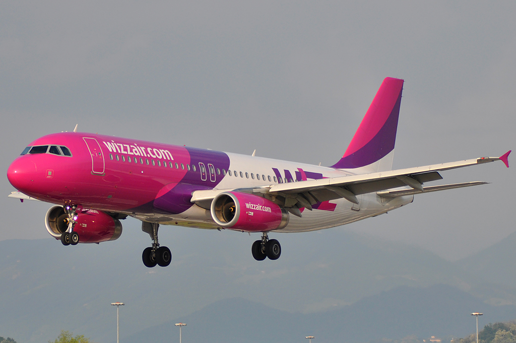 HA-LWC (4323) 2010 Airbus A320-232