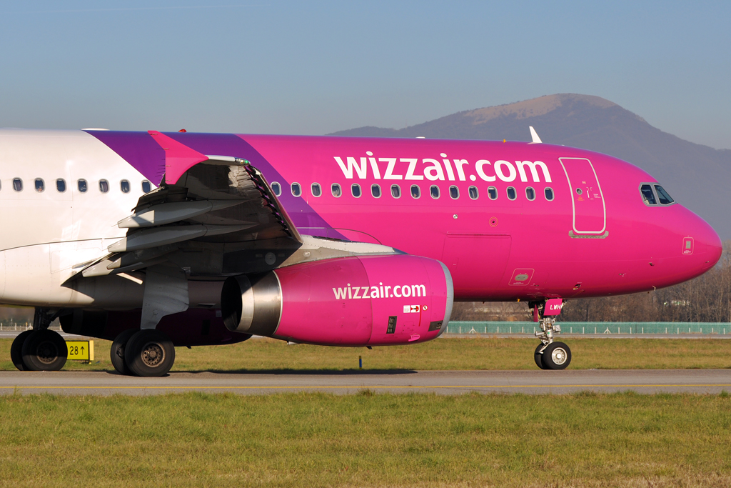HA-LWH (4621) 2011 Airbus A320-232