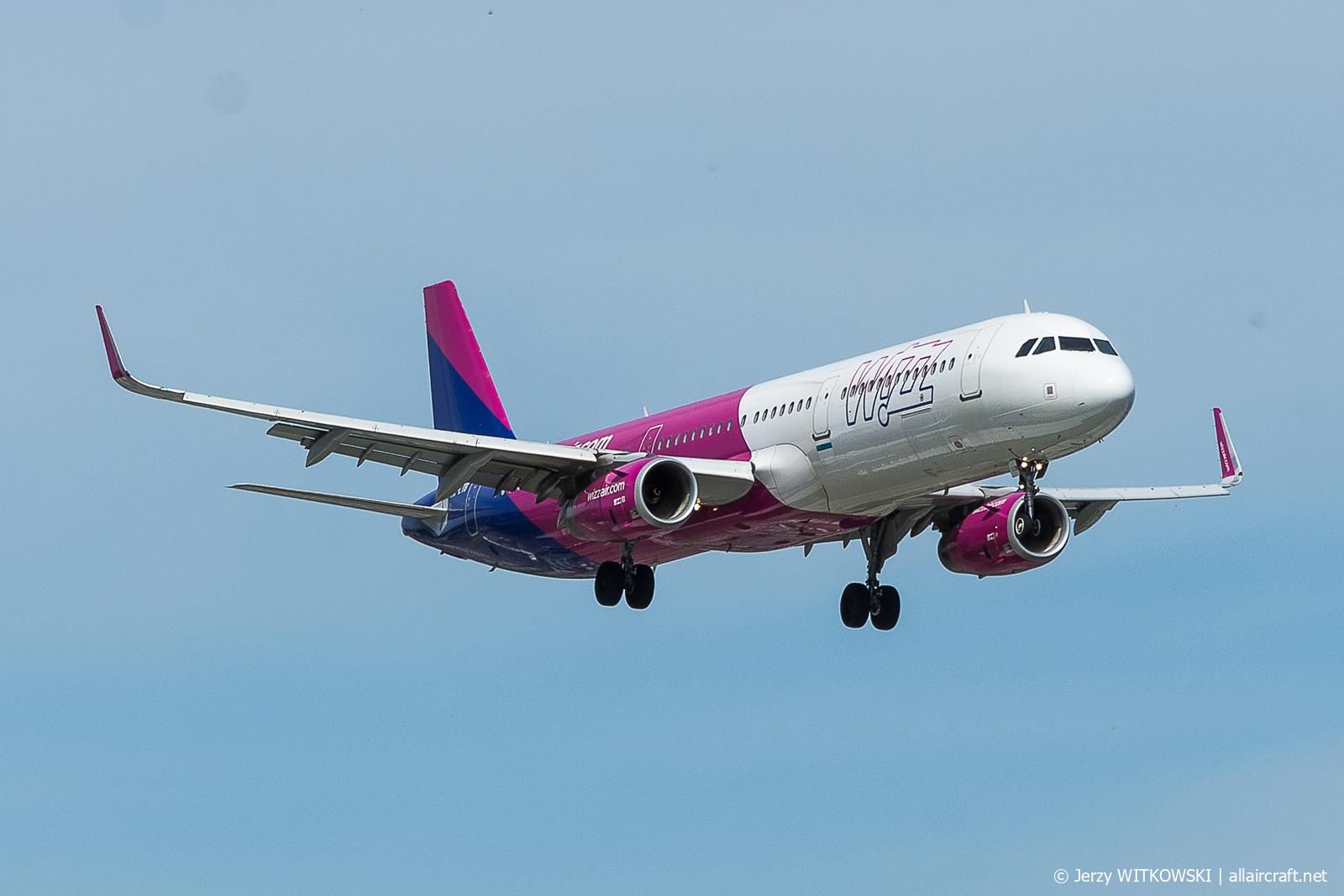 HA-LTJ · Airbus A321-231(WL) · (WAW / EPWA)