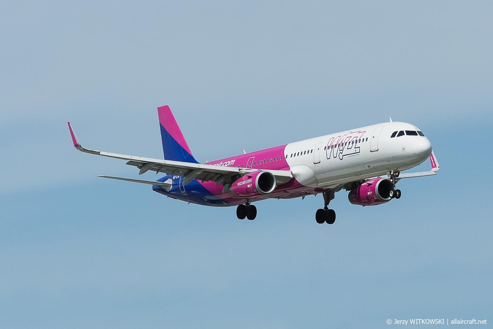 HA-LXW · Airbus A321-231(WL) · (WAW / EPWA)
